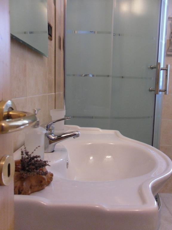 B&B Fragus E Saboris De Sardigna Sadali Habitación foto